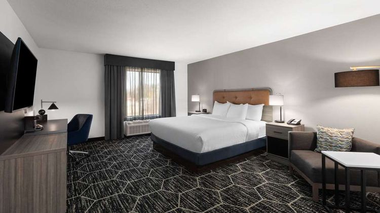 La Quinta Inn & Suites Meridian Room