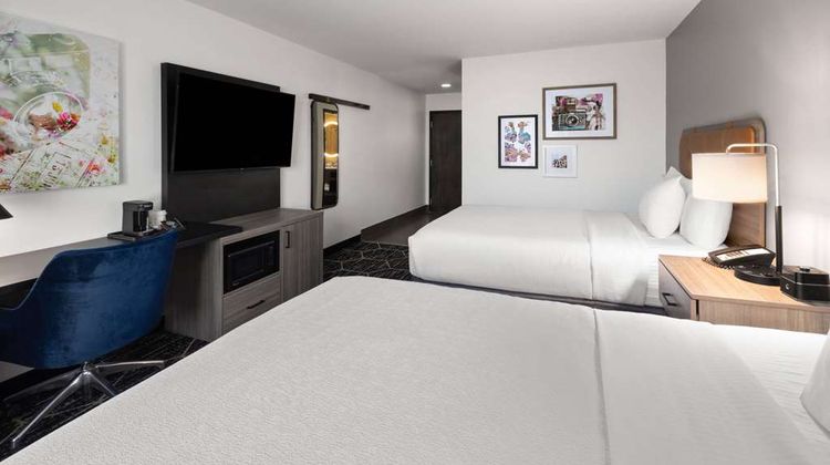 La Quinta Inn & Suites Meridian Room