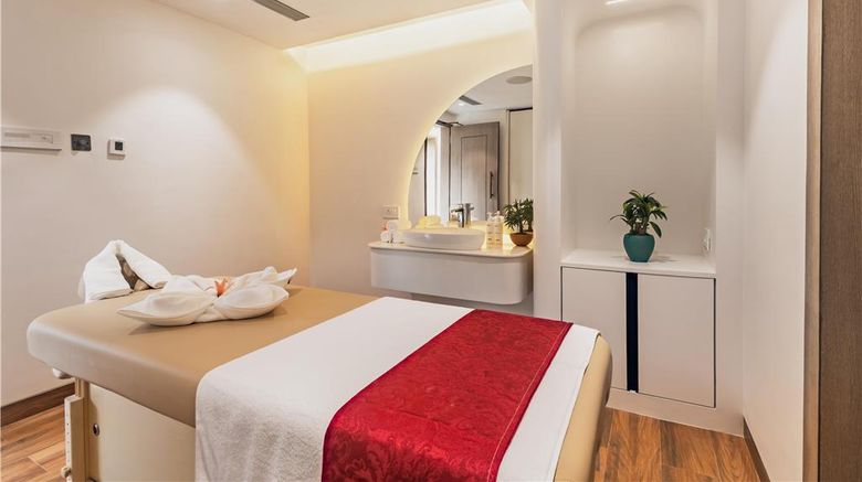 <b>Radisson Hotel Jamshedpur Spa</b>. Images powered by <a href="https://iceportal.shijigroup.com/" title="IcePortal" target="_blank">IcePortal</a>.
