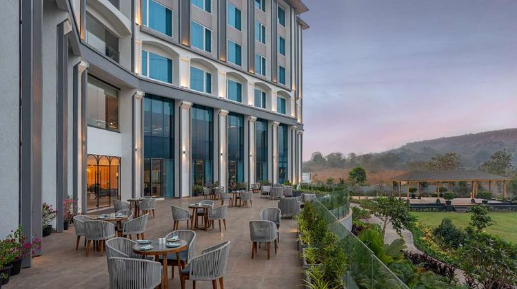 Radisson Resort and Spa Khopoli Restaurant