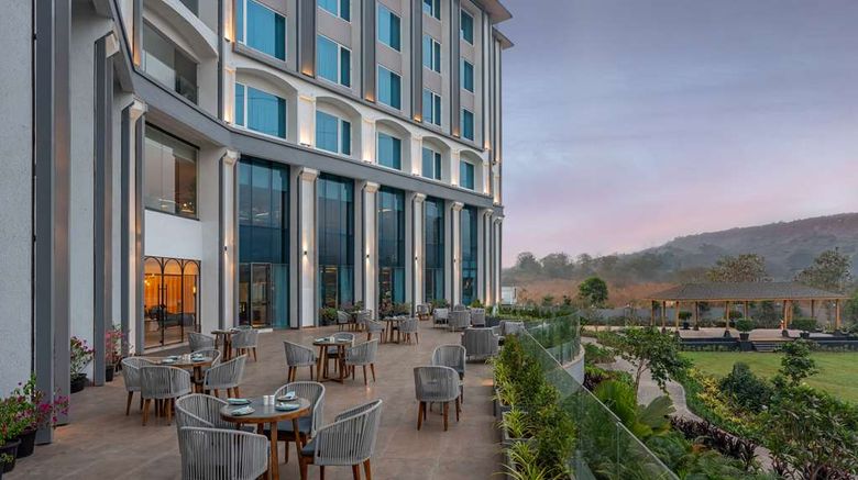 <b>Radisson Resort and Spa Khopoli Restaurant</b>. Images powered by <a href="https://iceportal.shijigroup.com/" title="IcePortal" target="_blank">IcePortal</a>.