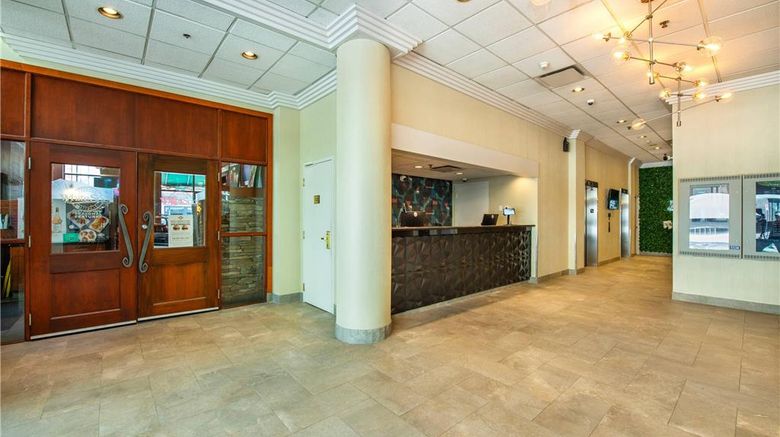 <b>Grand Park Hotel & Suites Downtown Lobby</b>. Images powered by <a href="https://iceportal.shijigroup.com/" title="IcePortal" target="_blank">IcePortal</a>.