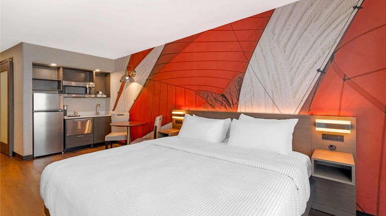 <b>Cambria Hotel Plymouth Suite</b>. Images powered by <a href="https://iceportal.shijigroup.com/" title="IcePortal" target="_blank">IcePortal</a>.