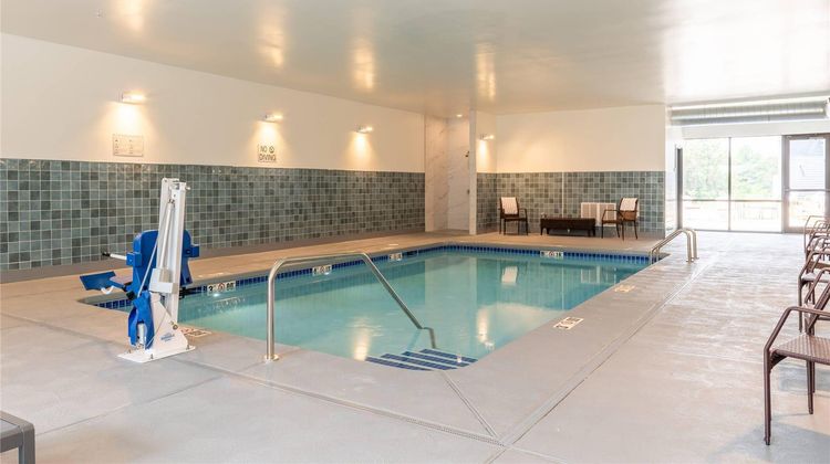 Cambria Hotel Plymouth Pool