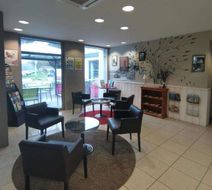 Logis Hotel Au Chene Vert Lobby