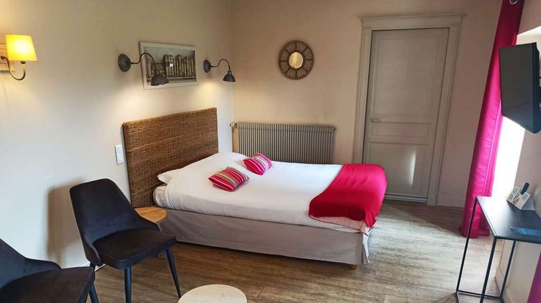 <b>Hotel Le Prince Noir Room</b>. Images powered by <a href="https://iceportal.shijigroup.com/" title="IcePortal" target="_blank">IcePortal</a>.