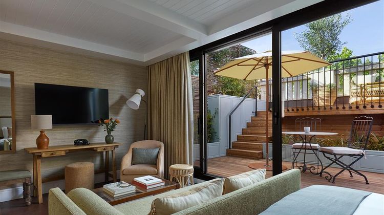 Hotel Borneta Suite