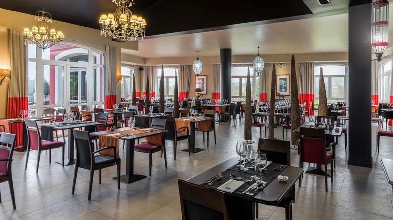 <b>Enotel Golf Santo Da Serra Restaurant</b>. Images powered by <a href="https://iceportal.shijigroup.com/" title="IcePortal" target="_blank">IcePortal</a>.