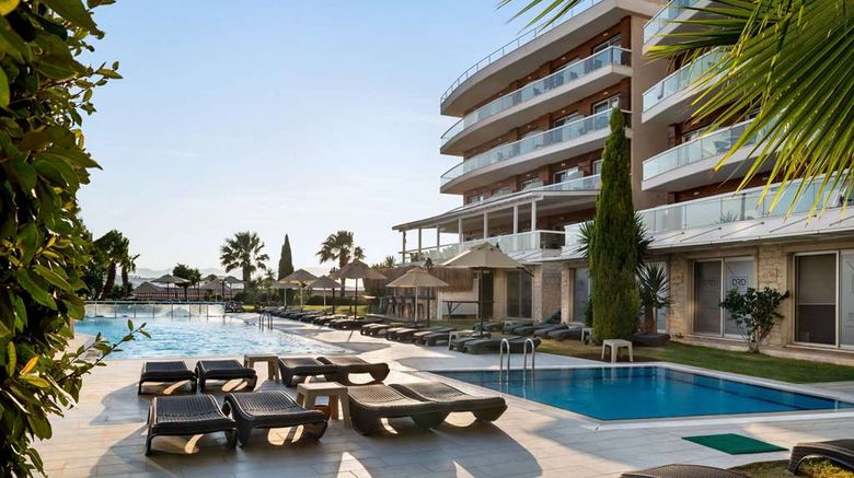 <b>La Quinta by Wyndham Cesme Pool</b>. Images powered by <a href="https://iceportal.shijigroup.com/" title="IcePortal" target="_blank">IcePortal</a>.