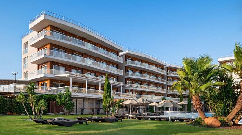 <b>La Quinta by Wyndham Cesme Exterior</b>. Images powered by <a href="https://iceportal.shijigroup.com/" title="IcePortal" target="_blank">IcePortal</a>.