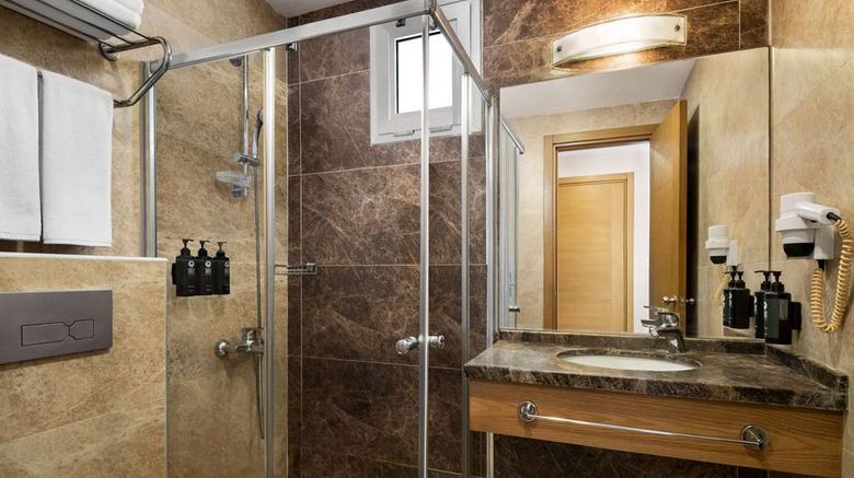 <b>La Quinta by Wyndham Cesme Room</b>. Images powered by <a href="https://iceportal.shijigroup.com/" title="IcePortal" target="_blank">IcePortal</a>.