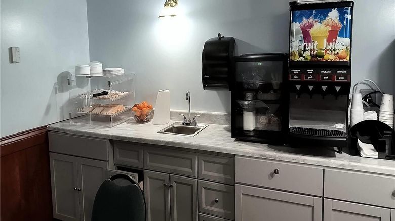<b>Days Inn by Wyndham Bad Axe Restaurant</b>. Images powered by <a href="https://iceportal.shijigroup.com/" title="IcePortal" target="_blank">IcePortal</a>.