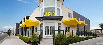 The Vibes Hotel, Trademark Collection Exterior