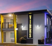 The Vibes Hotel, Trademark Collection Exterior