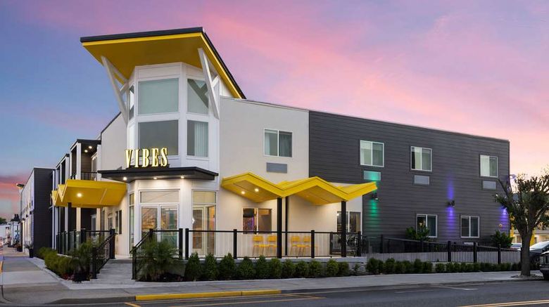 <b>The Vibes Hotel, Trademark Collection Exterior</b>. Images powered by <a href="https://iceportal.shijigroup.com/" title="IcePortal" target="_blank">IcePortal</a>.