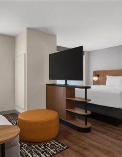 Hyatt House/Airport Corporate Centre