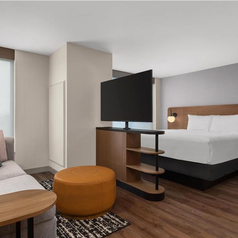 Hyatt House/Airport Corporate Centre