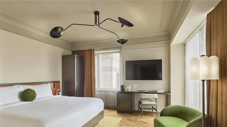 Sixty DC Room