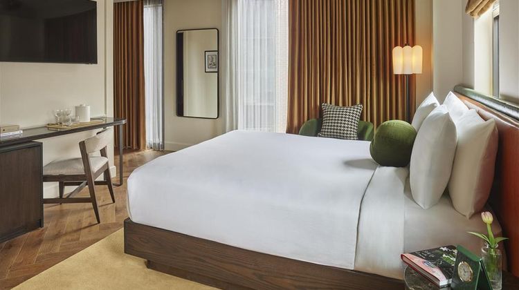 Sixty DC Room
