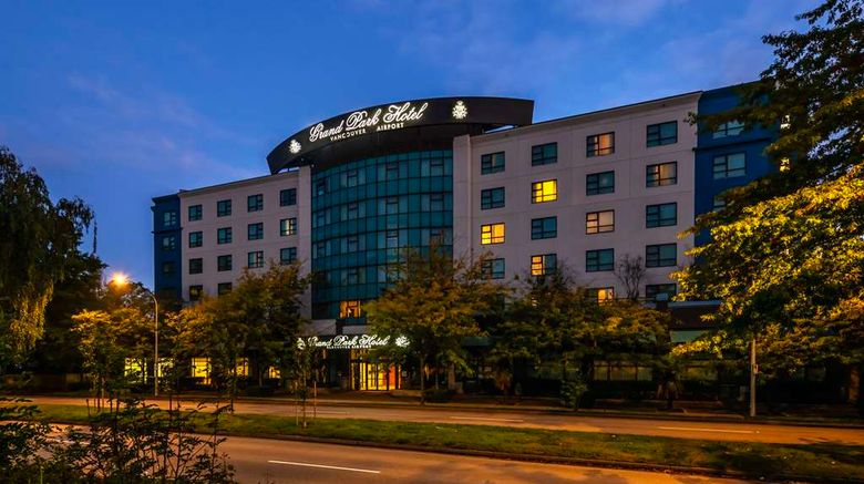<b>Grand Park Hotel Vancouver Airport Exterior</b>. Images powered by <a href="https://iceportal.shijigroup.com/" title="IcePortal" target="_blank">IcePortal</a>.