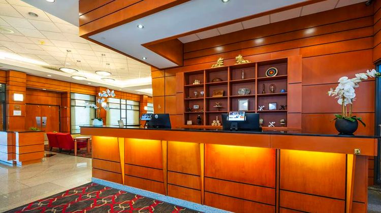 Grand Park Hotel Vancouver Airport Lobby