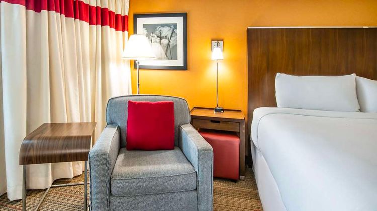 Grand Park Hotel Vancouver Airport Room