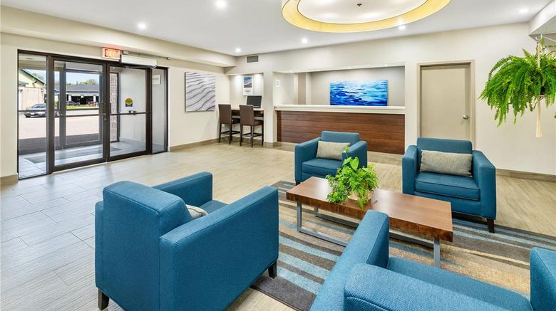 <b>Waterfront Inn, Ascend Hotel Collection Lobby</b>. Images powered by <a href="https://iceportal.shijigroup.com/" title="IcePortal" target="_blank">IcePortal</a>.