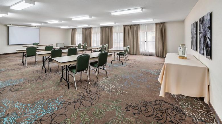 <b>Waterfront Inn, Ascend Hotel Collection Meeting</b>. Images powered by <a href="https://iceportal.shijigroup.com/" title="IcePortal" target="_blank">IcePortal</a>.