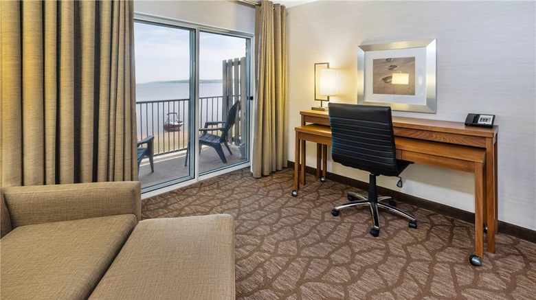<b>Waterfront Inn, Ascend Hotel Collection Suite</b>. Images powered by <a href="https://iceportal.shijigroup.com/" title="IcePortal" target="_blank">IcePortal</a>.
