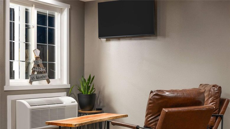 <b>Basecamp Puyallup-Travelodge by Wyndham Lobby</b>. Images powered by <a href="https://iceportal.shijigroup.com/" title="IcePortal" target="_blank">IcePortal</a>.