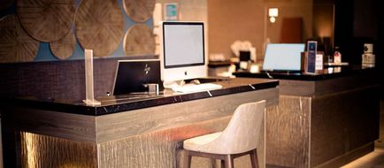 Best Western Plus Moat House Reading Lobby