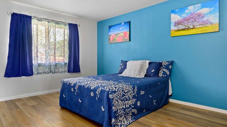 <b>Waimea Country Lodge Room</b>. Images powered by <a href="https://iceportal.shijigroup.com/" title="IcePortal" target="_blank">IcePortal</a>.