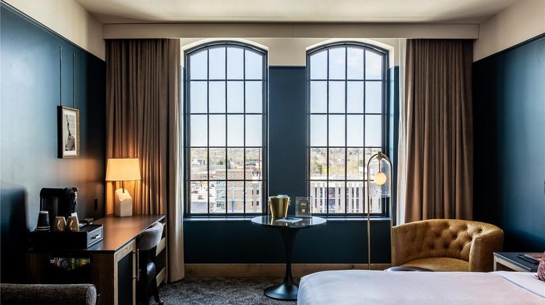 <b>Hotel Renegade Room</b>. Images powered by <a href="https://iceportal.shijigroup.com/" title="IcePortal" target="_blank">IcePortal</a>.