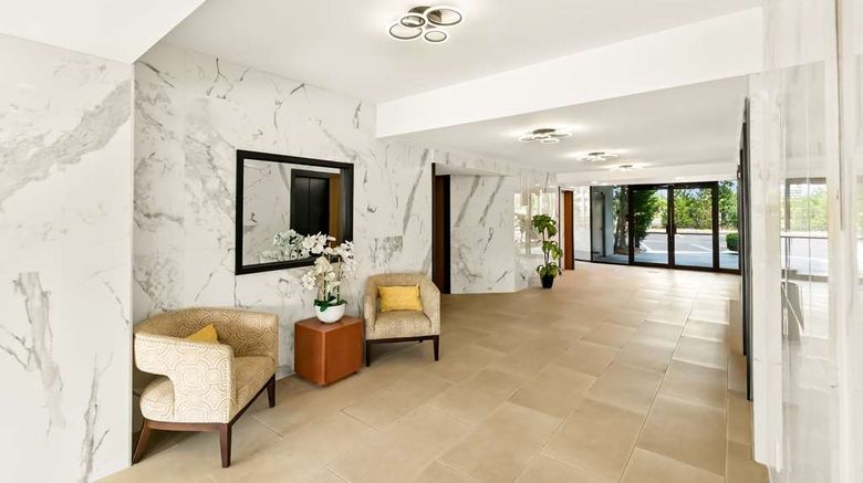 <b>Sonesta Essential Atlantic City West Lobby</b>. Images powered by <a href="https://iceportal.shijigroup.com/" title="IcePortal" target="_blank">IcePortal</a>.