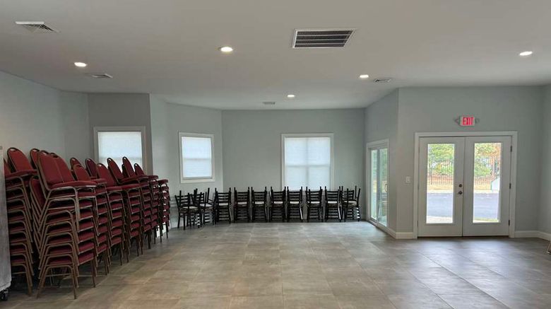 <b>Sonesta Essential Atlantic City West Meeting</b>. Images powered by <a href="https://iceportal.shijigroup.com/" title="IcePortal" target="_blank">IcePortal</a>.