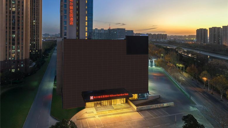 <b>Hilton Garden Inn Zhengzhou New Distr Exterior</b>. Images powered by <a href="https://iceportal.shijigroup.com/" title="IcePortal" target="_blank">IcePortal</a>.