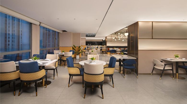 <b>Hilton Garden Inn Zhengzhou New Distr Restaurant</b>. Images powered by <a href="https://iceportal.shijigroup.com/" title="IcePortal" target="_blank">IcePortal</a>.