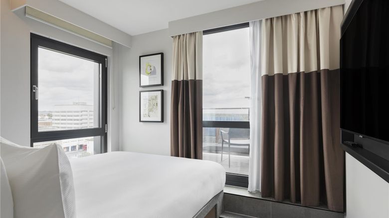<b>Spark by Hilton London Romford Room</b>. Images powered by <a href="https://iceportal.shijigroup.com/" title="IcePortal" target="_blank">IcePortal</a>.