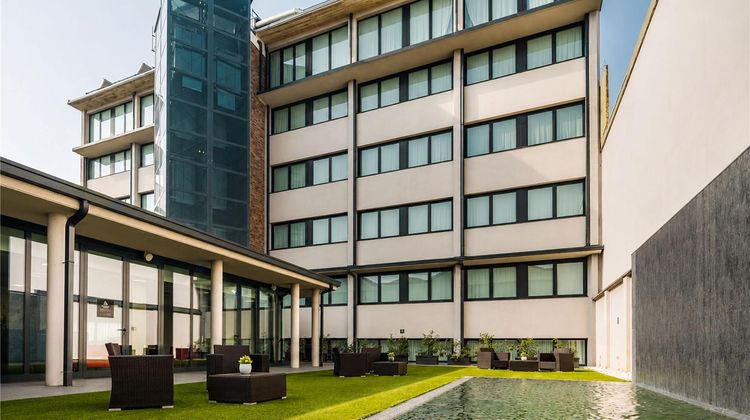 Fasthotel Linate Exterior