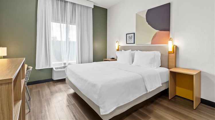 Spark by Hilton Houston Hobby Airport Room
