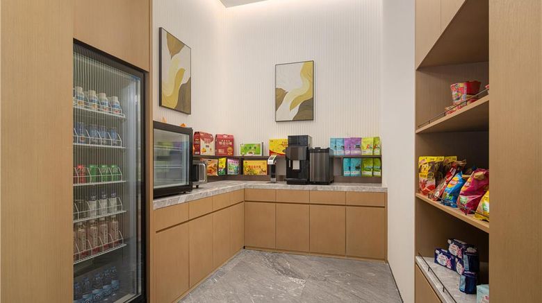 <b>Hilton Garden Inn Chengde High-Tech Zone Restaurant</b>. Images powered by <a href="https://iceportal.shijigroup.com/" title="IcePortal" target="_blank">IcePortal</a>.