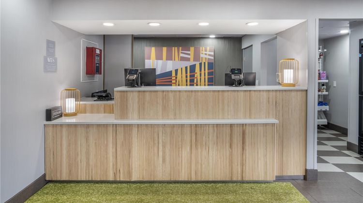 Spark by Hilton Kannapolis Lobby