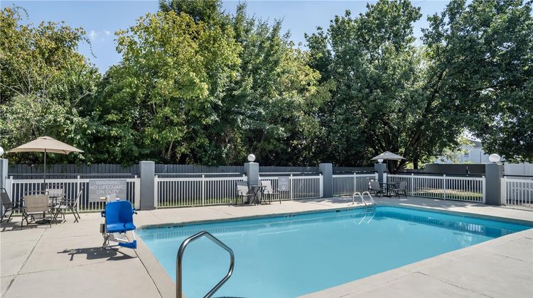 Spark by Hilton Kannapolis Pool