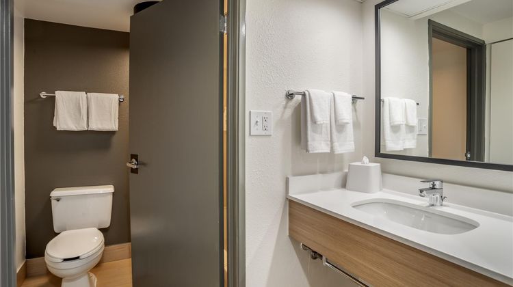 Spark by Hilton Kannapolis Room