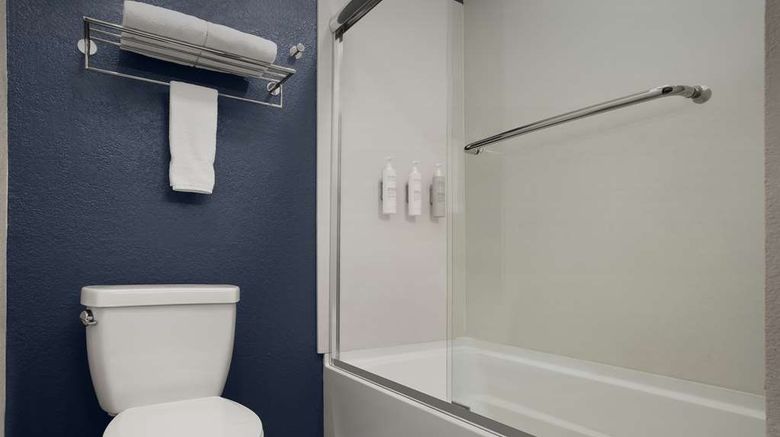 <b>Spark by Hilton San Jose Airport Room</b>. Images powered by <a href="https://iceportal.shijigroup.com/" title="IcePortal" target="_blank">IcePortal</a>.