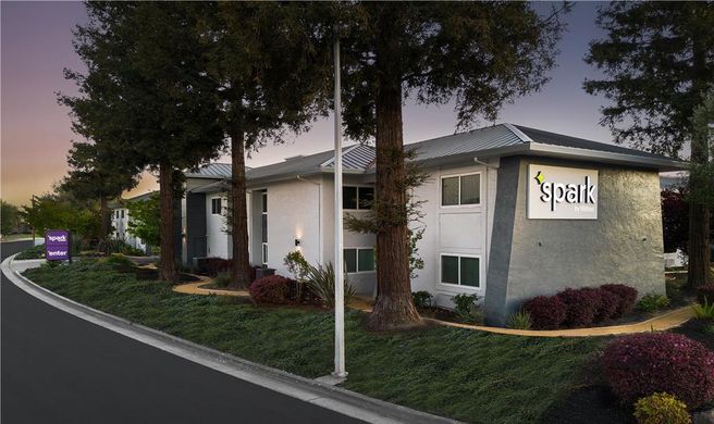 Spark by Hilton San Jose Airport Exterior