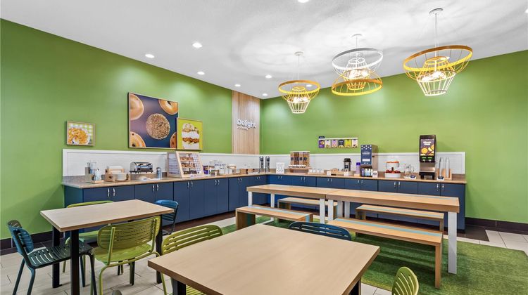 Spark by Hilton La Grange Restaurant