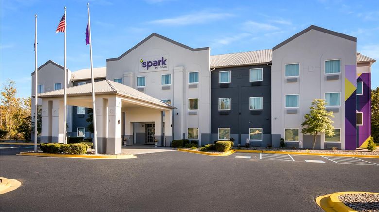 Spark by Hilton La Grange Exterior. Images powered by <a href="https://iceportal.shijigroup.com" target="_blank" rel="noopener">Ice Portal</a>.