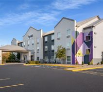 Spark by Hilton La Grange Exterior