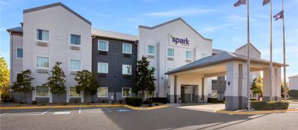 Spark by Hilton La Grange Exterior